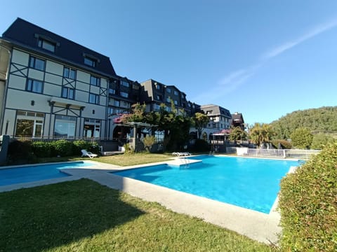 Property building, Nearby landmark, Garden, Swimming pool