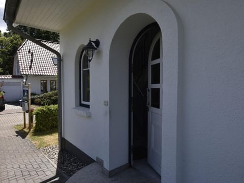 Spacious apartment in Graal-Muritz Germany with Balcony Condo in Müritz