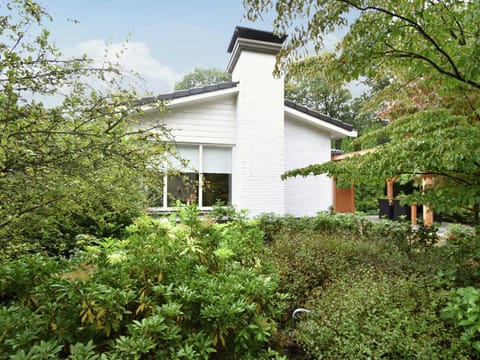 Lovely holiday home in Rijssen Holten with garden Haus in Holten