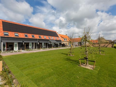 Luxury apartment with sun shower at the edge of the beautiful Oostkapelle House in Oostkapelle