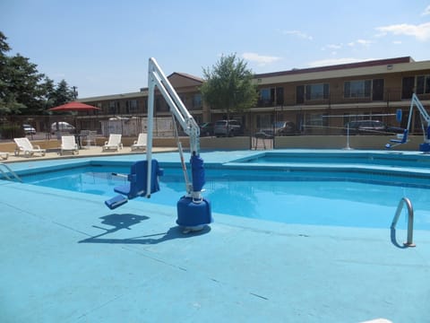 TravelStar Inn & Suites Motel in Colorado Springs