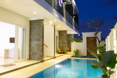 Balcony/Terrace, Swimming pool