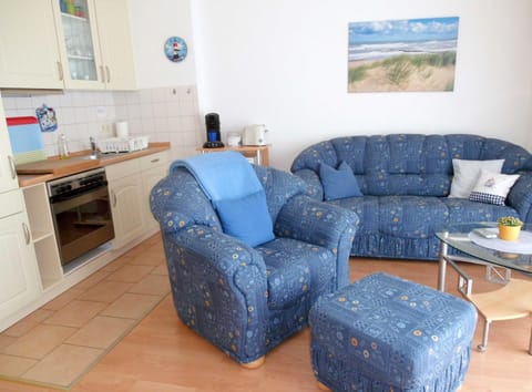 Kitchen or kitchenette, Living room, Photo of the whole room, Seating area