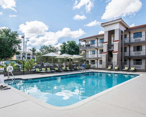 On site, Pool view, Swimming pool