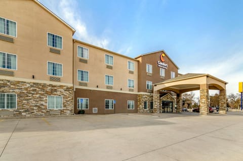 Comfort Inn & Suites near Bethel College Hotel in Kansas