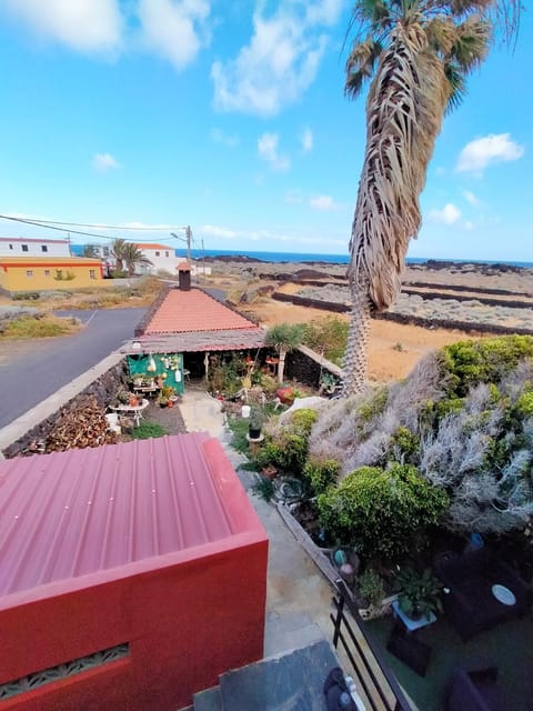 Casa Omaira y Nacho Condo in El Hierro