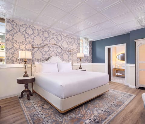 Glenwood Hot Springs Resort Resort in Glenwood Springs