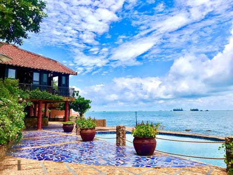 Property building, Day, Garden view, Swimming pool