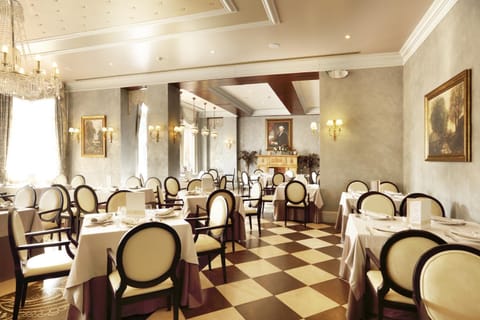 PortAventura Hotel Lucy's Mansion - Includes PortAventura Park & Ferrari Land Tickets Hotel in Salou
