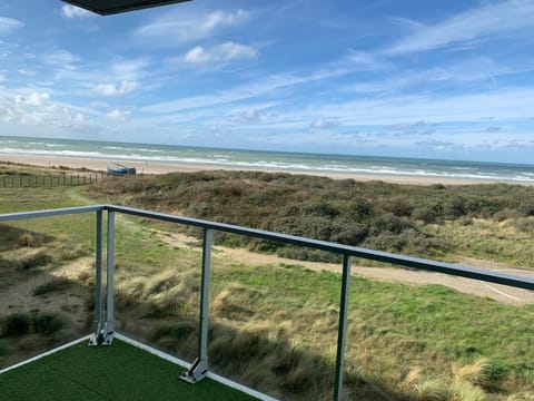 Face mer pieds dans l'eau Apartment in Berck