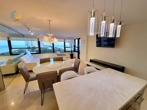 Luxury Beach Resort - HORA RENTALS Apartment in Miami Beach