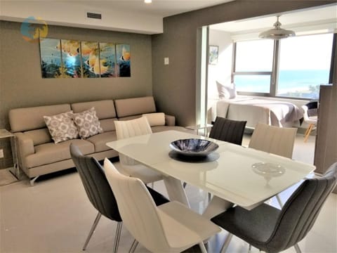 Luxury Beach Resort - HORA RENTALS Condo in Miami Beach