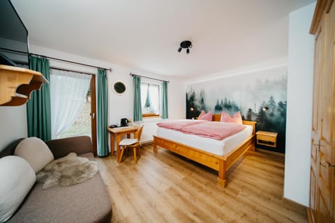Schwarzwald-Hotel Kraeutle Apart-hotel in Schluchsee