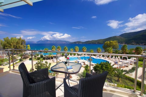 Balcony/Terrace, Pool view, Sea view