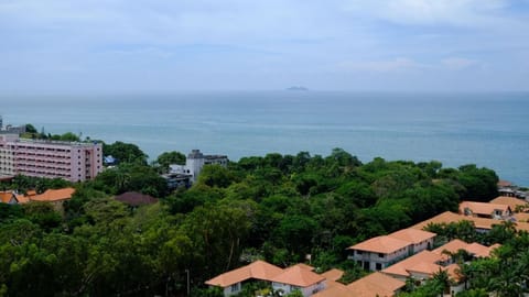 Peak Tower in Phatumnak (Seaview) Condo in Pattaya City