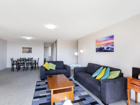 Portside Unit 8 1 Donald Street Apartment in Nelson Bay