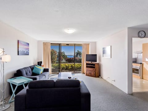 Portside Unit 8 1 Donald Street Apartment in Nelson Bay