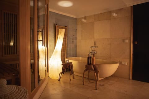 Sauna, Spa and wellness centre/facilities, Spa and wellness centre/facilities, Bath