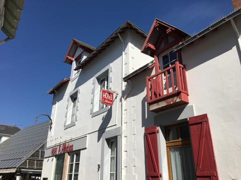 Hôtel L'albatros Hôtel in Le Pouliguen