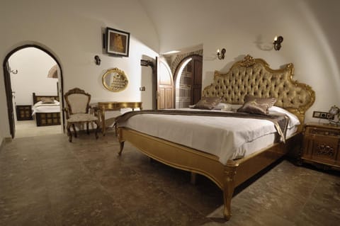 Cesme Kanuni Kervansaray Historical Hotel Hotel in Cesme
