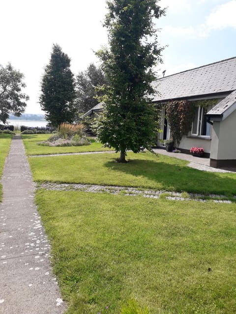 Lakeside Loughrea Bed and Breakfast in County Galway