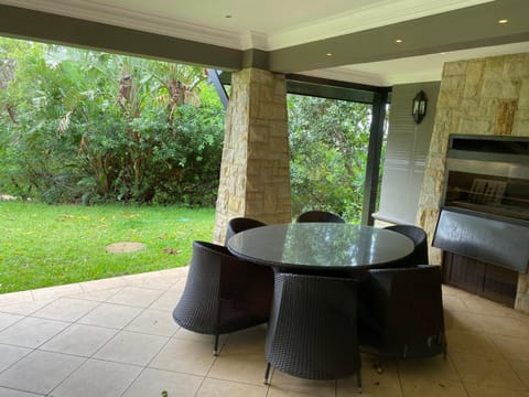 Patio, Dining area