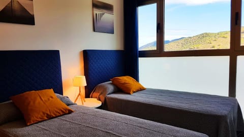 Two-bedroom Apartment with Sea Views - Torre Lugano 29 Condo in Benidorm
