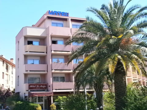 Hôtel Maya Hotel in Cavalaire-sur-Mer