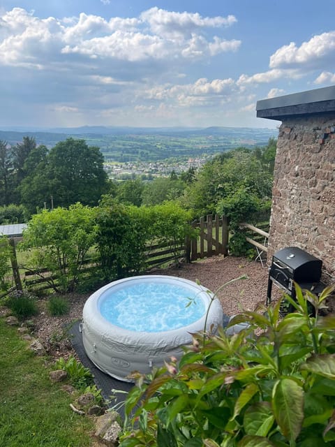 Natural landscape, Hot Tub, View (from property/room), Mountain view