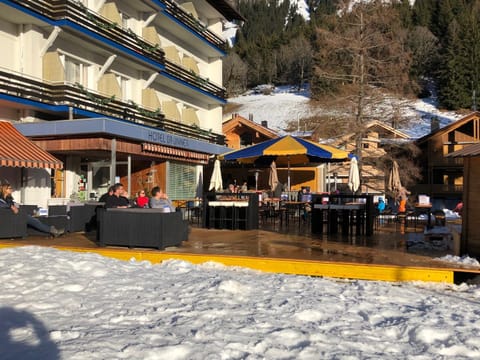 Guest Rooms with a great view at Residence Brunner Apartamento in Lauterbrunnen