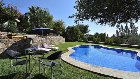 Casitas Select - Villa Abajo in Mijas Villa in Valle del Guadalhorce