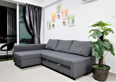H2H - Euro House @ Majestic Ipoh (8~10 Guests) Condo in Ipoh