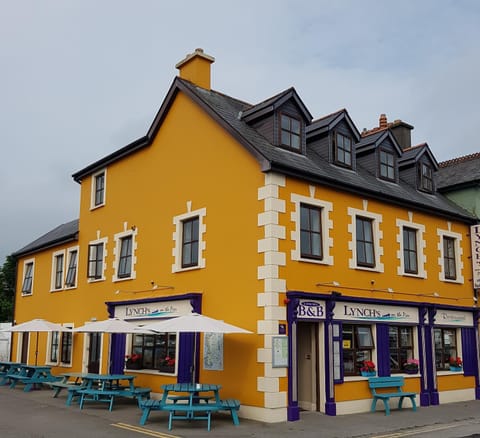 Lynch's on the Pier Bed and Breakfast in County Cork