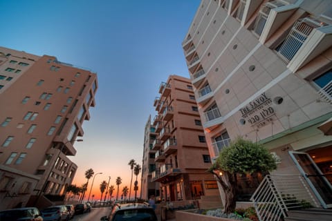 Property building, Nearby landmark, Neighbourhood, Sunset