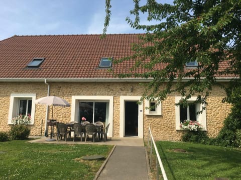 Gîte confort à la ferme, 10km de Wimereux, 4 ch., jardin, terrasse, parking, animaux acceptés, WiFi - FR-1-376-82 House in Hauts-de-France