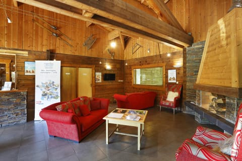 Résidence Néméa Les Chalets du Bois de Champelle Campeggio /
resort per camper in Morillon