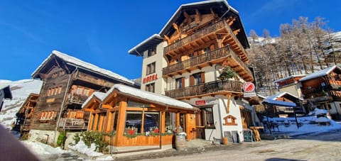 Hôtel Dents de Veisivi Hotel in Canton of Valais