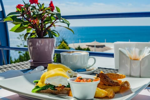 Food and drinks, Food, Sea view, Breakfast, Continental breakfast