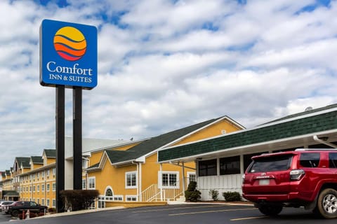 Comfort Inn & Suites Nashville Near Tanger Outlets Hotel in Nashville