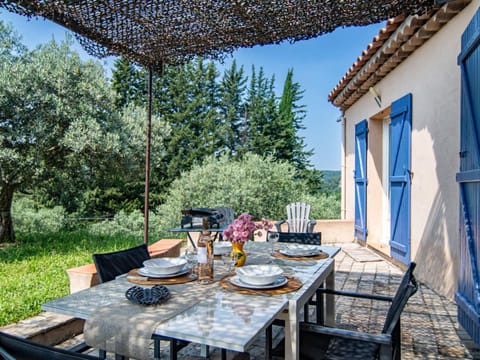 Holiday Home Les Oliviers by Interhome Maison in Salernes