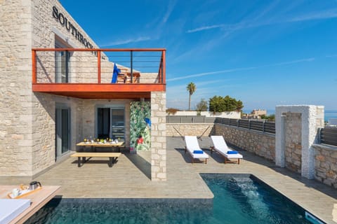 Patio, Pool view, Swimming pool