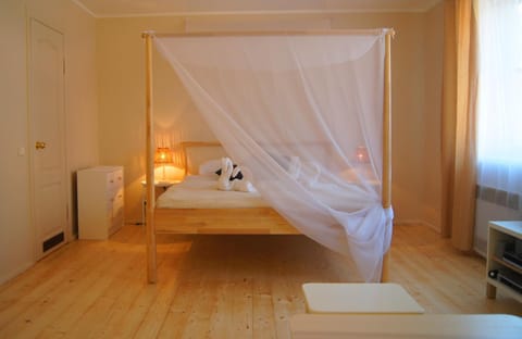 Bed, Photo of the whole room, Decorative detail