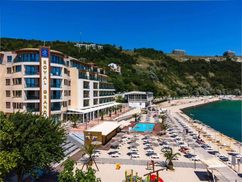 Royal Grand Hotel and Spa - All Inclusive and Free beach accsess Hotel in Kavarna