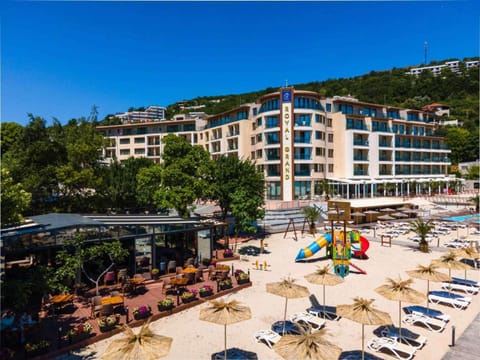 Royal Grand Hotel and Spa - All Inclusive and Free beach accsess Hôtel in Kavarna
