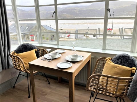 Sunray Apartments Bed and Breakfast in Barmouth