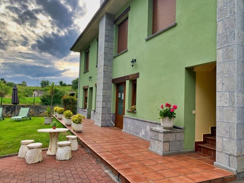 Property building, Garden, Garden view, sunbed