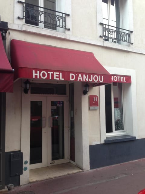 Hôtel D'Anjou Hotel in Levallois-Perret