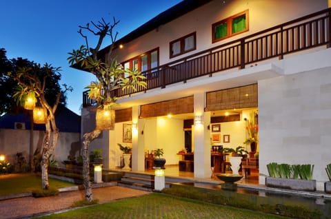 The Khayangan Dreams Villa Umalas Villa in North Kuta