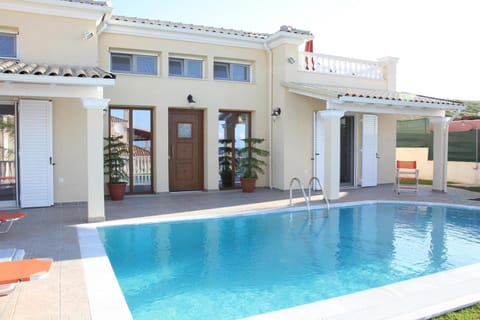 Garden, Balcony/Terrace, Swimming pool