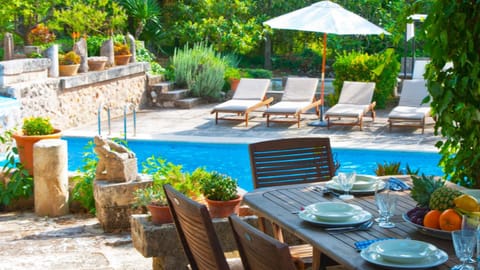 Garden, Dining area, Pool view, Swimming pool